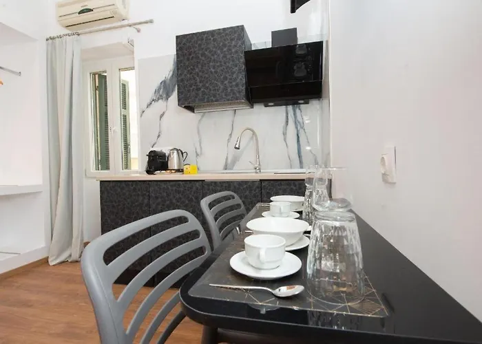 Summer Me - Corfu Downtown Apartments