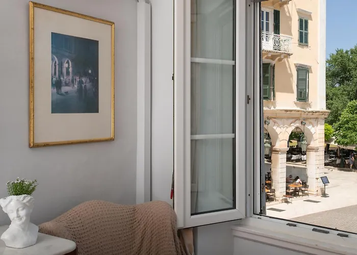 Liston Suites Anastasia