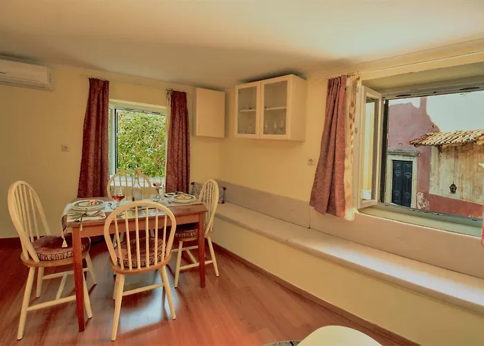Venetian Well Cozy Apartment Corfu Old Town